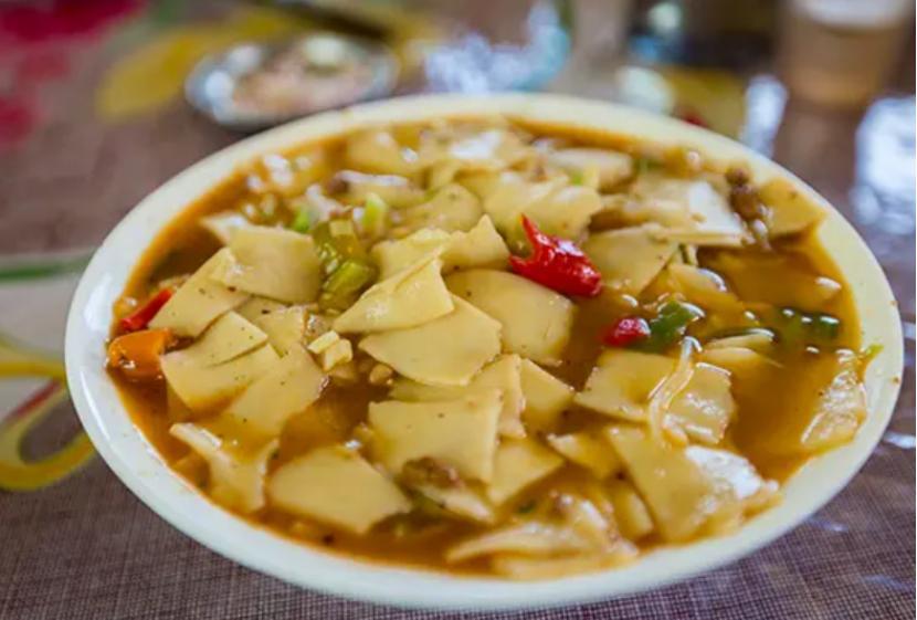 青海地理、历史与文化资源的深度探索